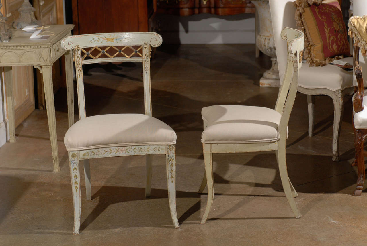 Set of Four Italian 1790s Neoclassical Period Music Chairs with Gilded Trellis For Sale 1