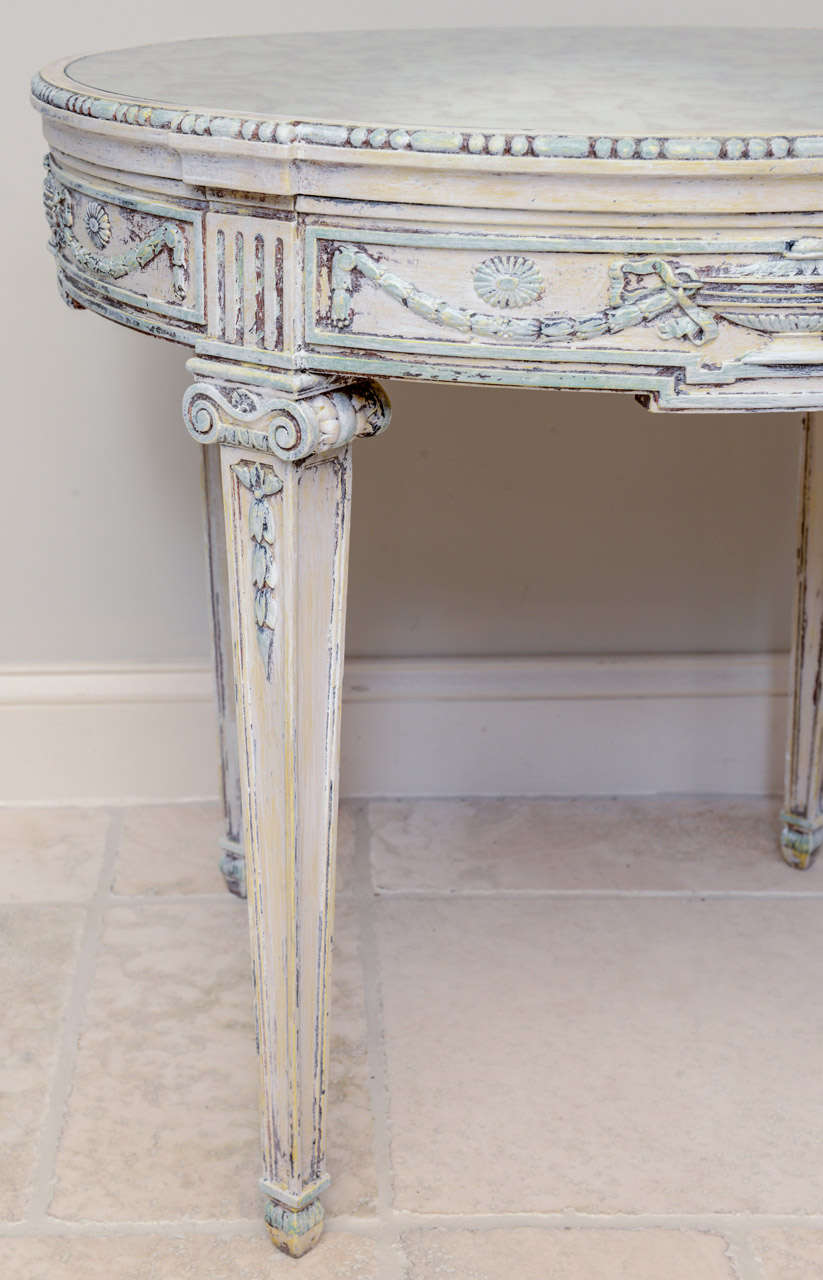 Painted Table with Mirrored Top In Excellent Condition In West Palm Beach, FL