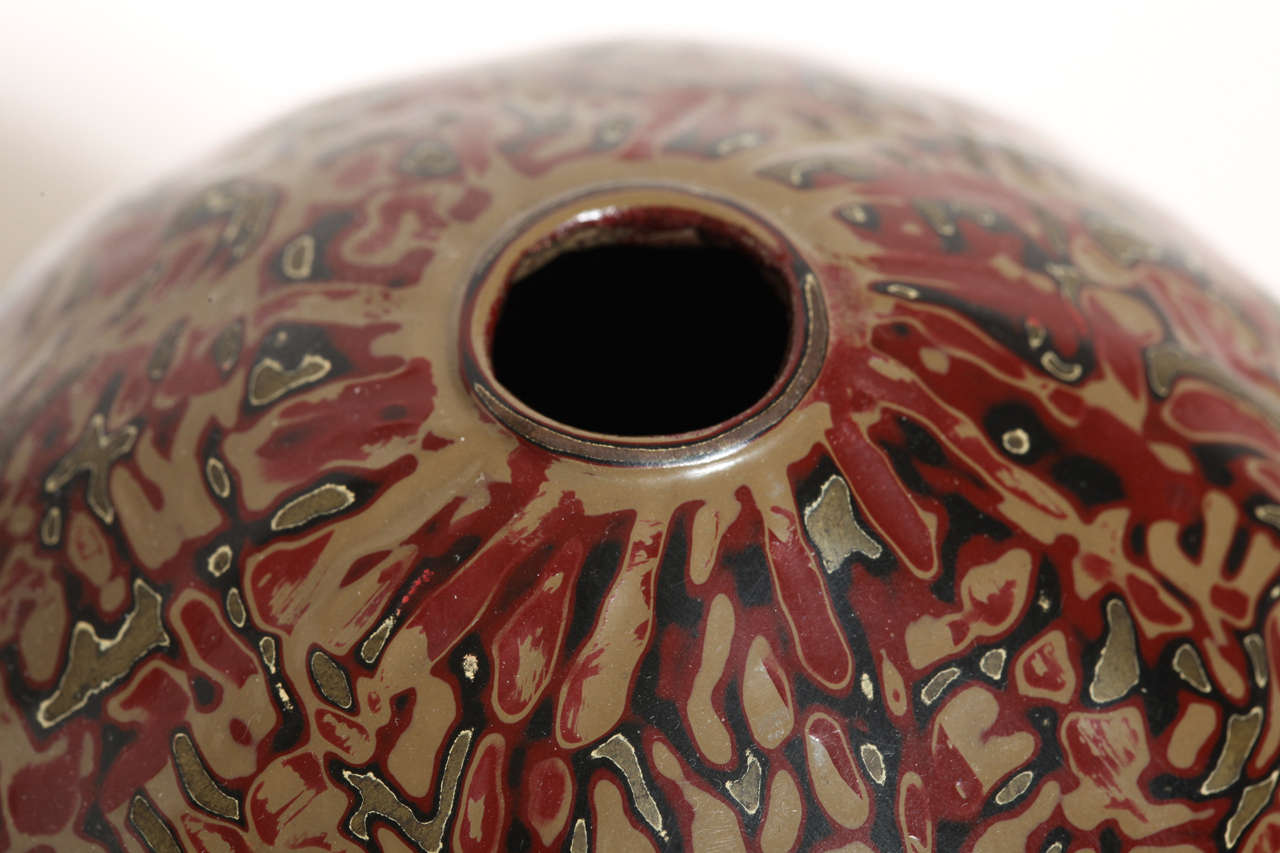 Jean Dunand French Art Deco Red, Green, Black w/ Light-Brown Lacquer Ovoid Vase For Sale 2