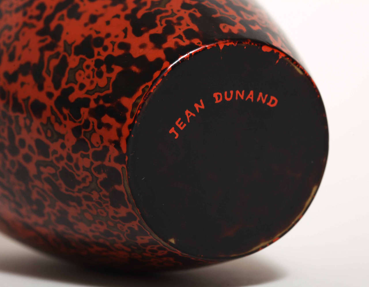 Jean Dunand French Art Deco Ovoid Red and Black Lacquered Brass Vase In Excellent Condition For Sale In New York, NY