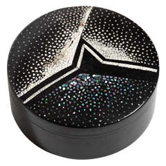 Jean Dunand French Art Deco Round Black and Coquille d'oeuf Lacquered Box