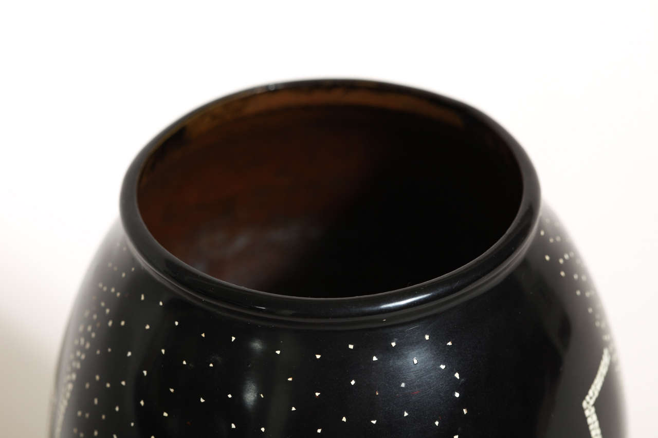 Jean Dunand French Art Deco Coquille d'Oeuf and Black Lacquered Vase For Sale at 1stDibs jean