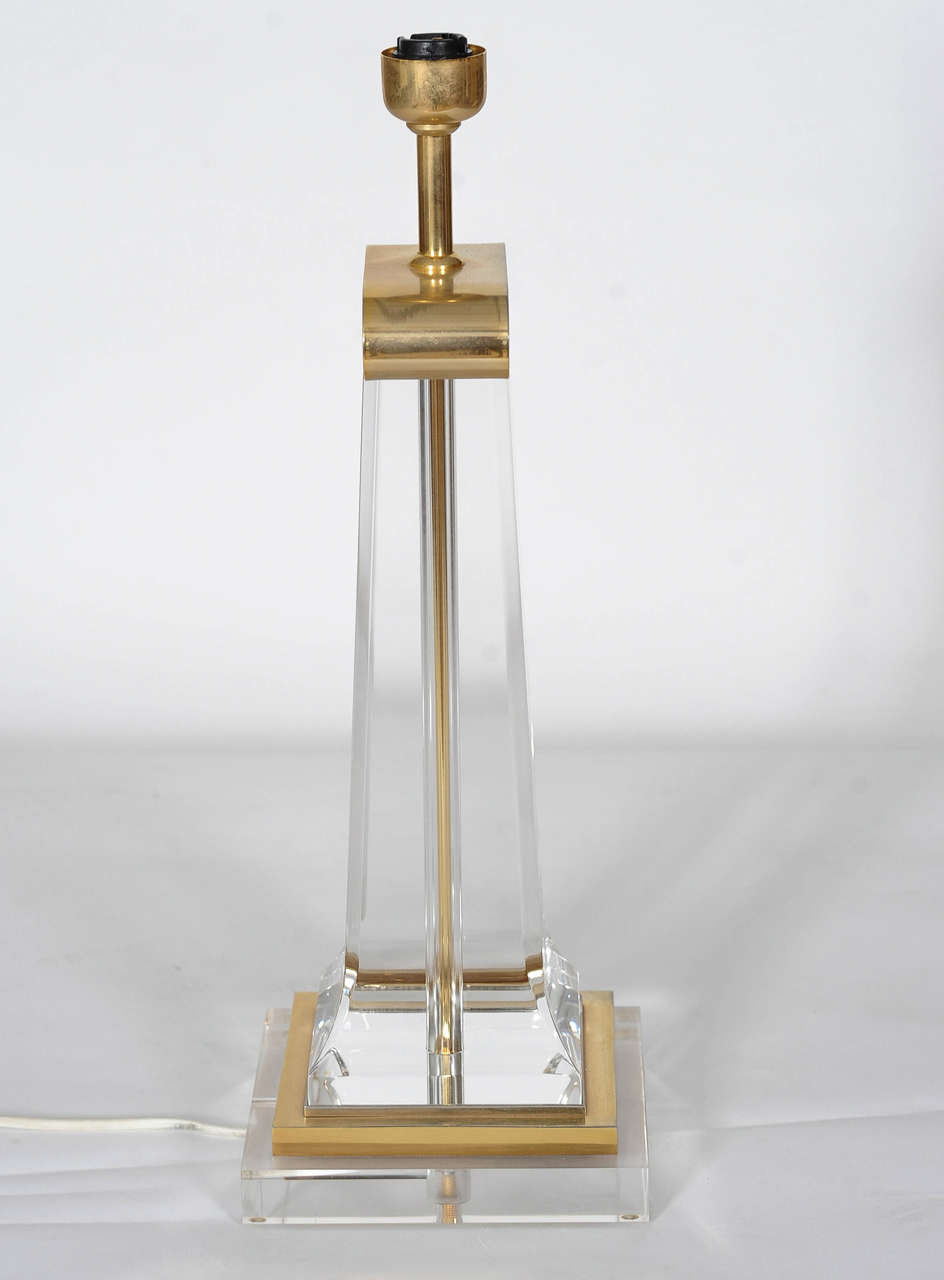 Late 20th Century Hollywood Regency Pair of Lucite Table Lamps in Harp and Obelisk Shapes