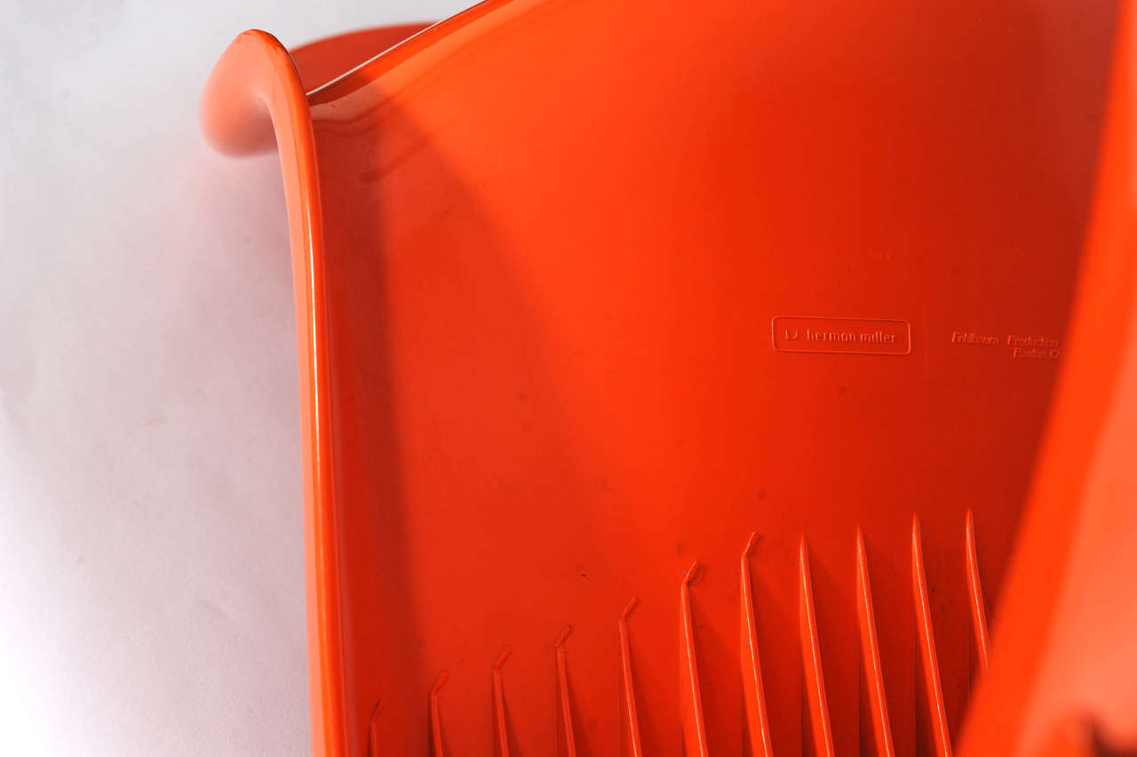 Pair of Orange Original Panton S Chairs by Verner Panton for Herman Miller In Good Condition In Doornspijk, NL