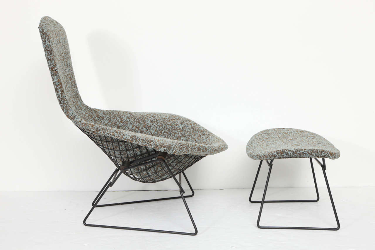 This aptly named bird chair is the Italian Harry Bertoia
Besides offering soothing comfort, this chair and ottoman add an interesting silhouette to any living room
this is one of the many designs that Harry Bertoia has created for Knoll with the