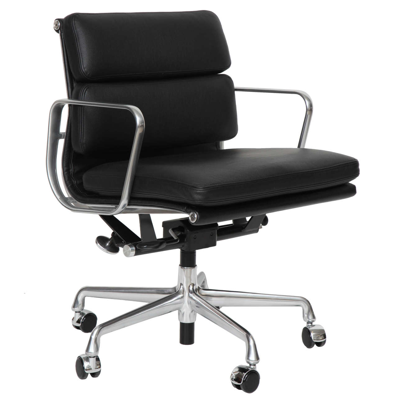 Charles Eames Black Leather Soft Pad Chair