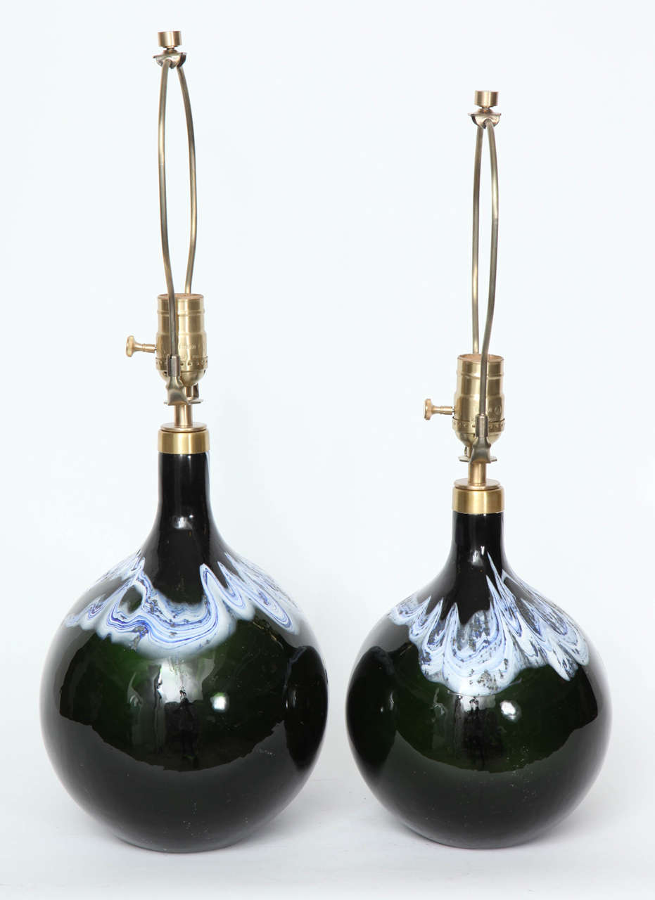 Pair of Black Emerald Art Glass Lamps by Michael Bang For Sale 3