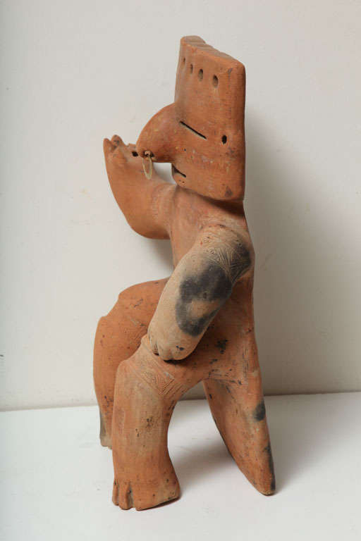 Quimbaya precolombino  Figura de Retablo Sentado de Cerámica 1