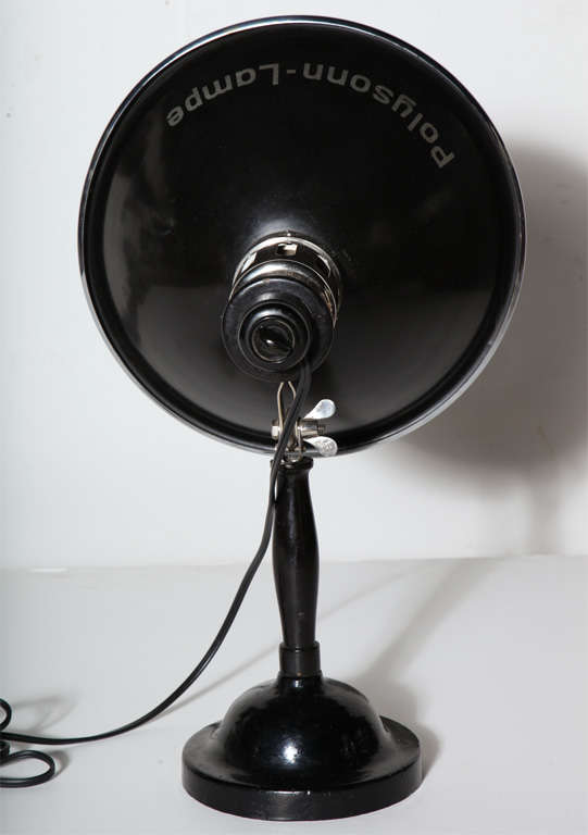 Substantielle lampe de bureau en plaqué nickel et fer noir avec lampe en polysonne, années 1920 en vente 1