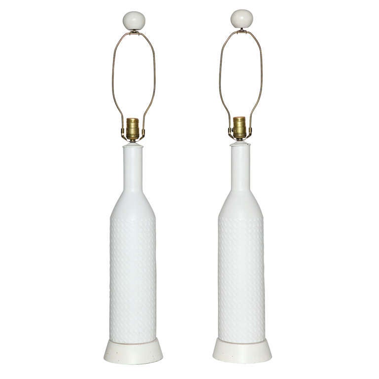 Paire de lampes de bureau AK KAG Suisse en céramique à pois blancs, années 1960  en vente