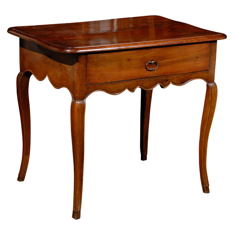 Louis XV Style French 19th Century Walnut End Table with Scalloped Apron
