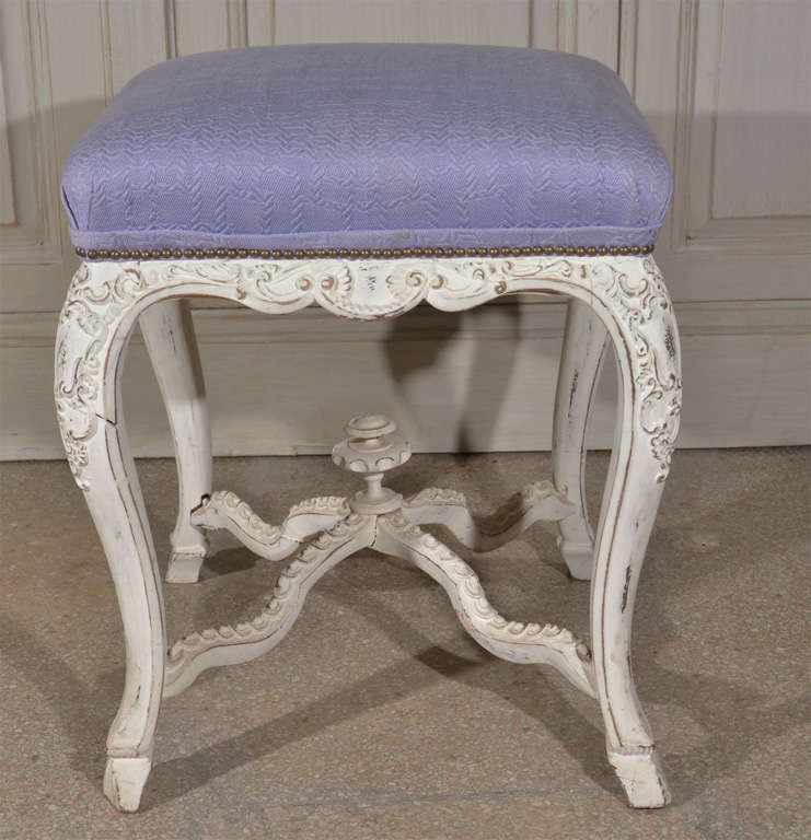 Pair of Painted Rococo Italian Stools For Sale 1