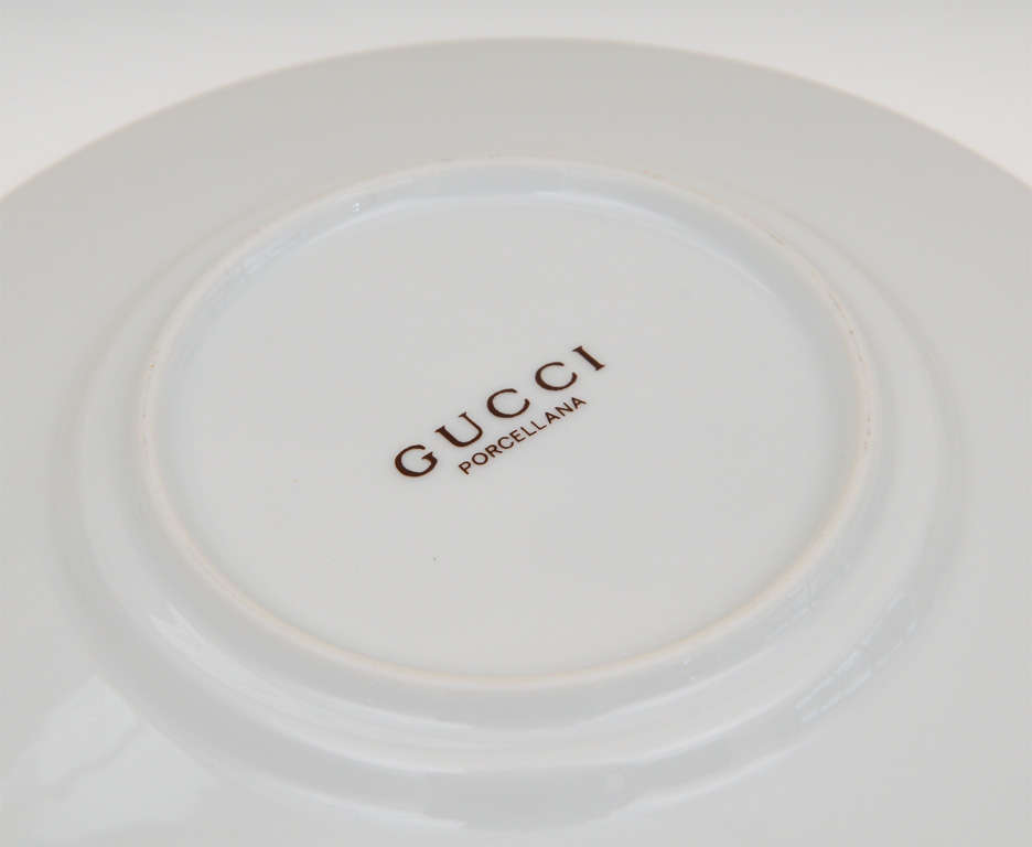 Italian Gucci Set of 6 Beautiful Porcelain Cups and Saucers/SALE In Excellent Condition In North Miami, FL
