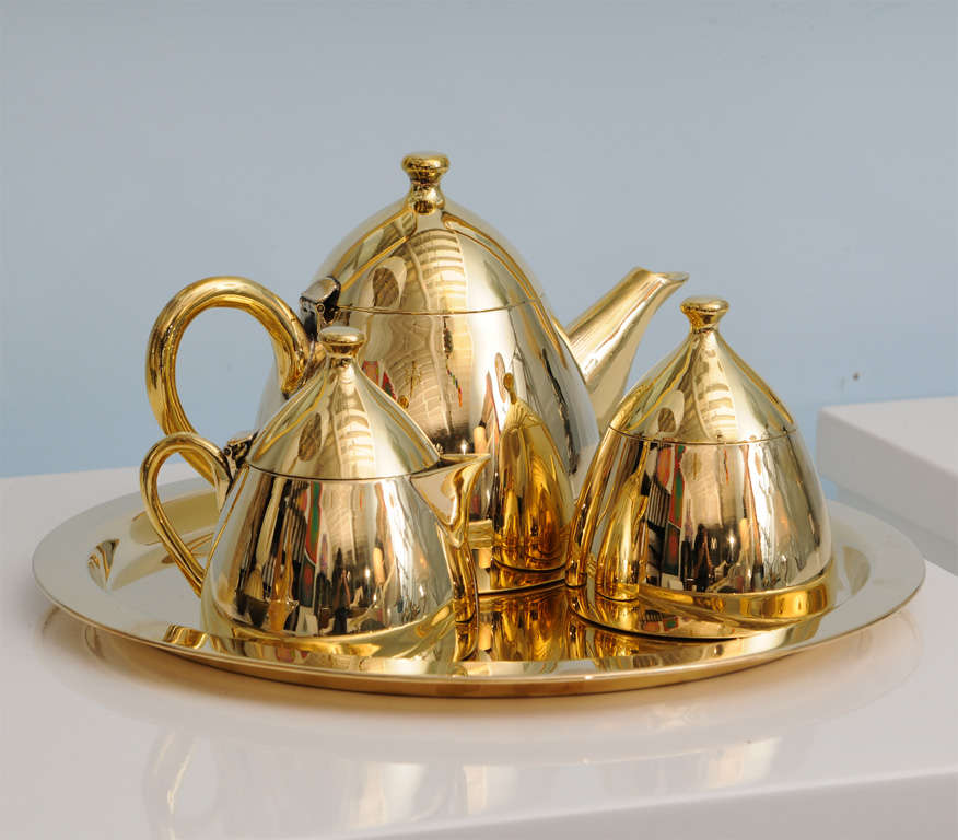 Lovely set of bronce coffee / tea