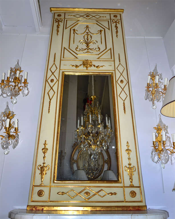 large Provençal Mirror, painted and gilded wood - Louis XVI périod

Newly repaired, gilded with real gold leaves