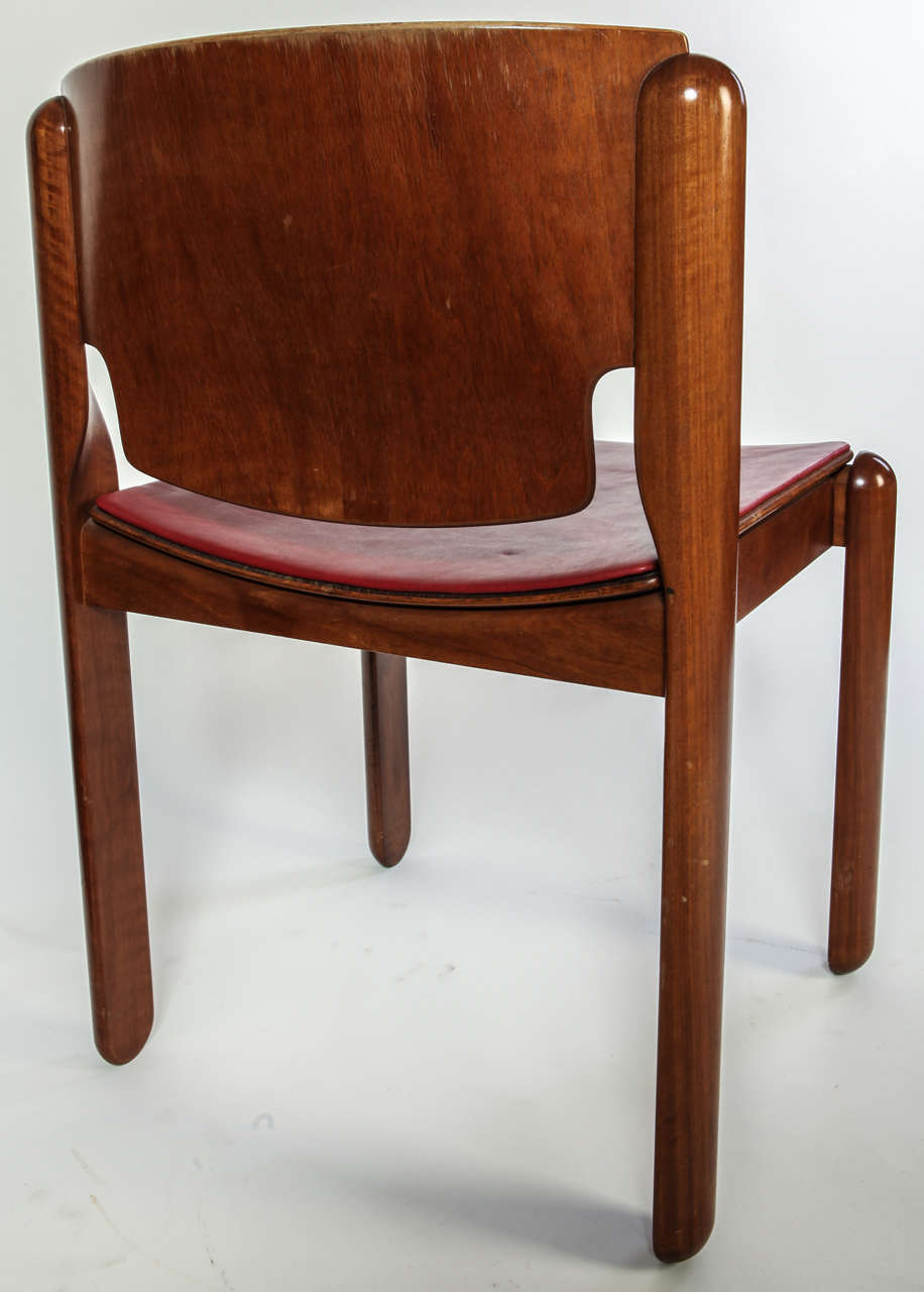Leather Chair Model 122 by Vico Magistretti For Sale
