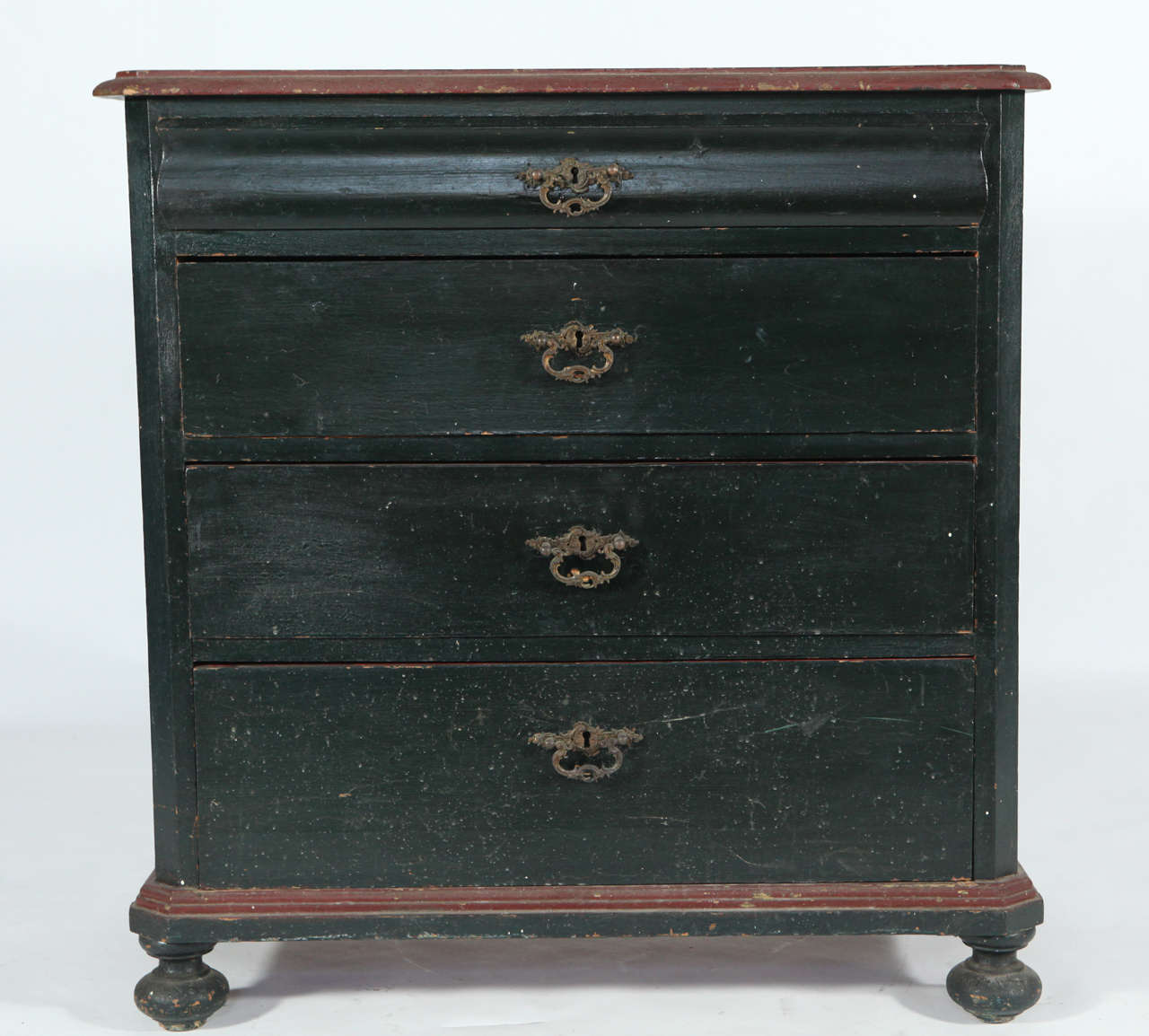 Charming 19th Century chest of drawers. Painted pine with original brass hardware. Denmark, late 1800s. 