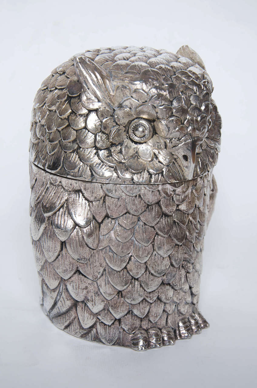 Unusual wise owl ice-bucket. Handmade and designed by Mauro Manetti in the 1970s (signed at base). Silver metal. Made in Italy.