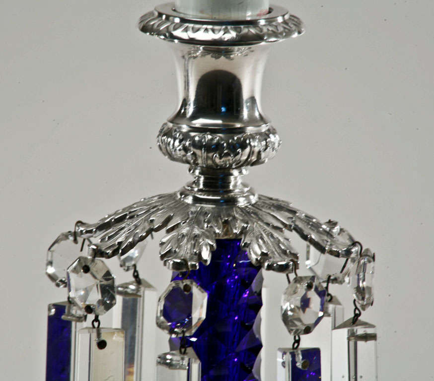 Pareja de candelabros de cristal tallado cobalto firmados Pairpoint en venta 2
