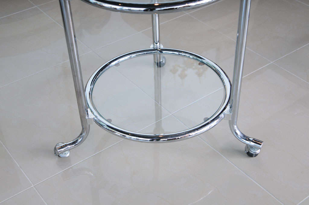 Single Chrome Rolling Swivel Side Table Attributed to Gilbert Rohde For Sale 1