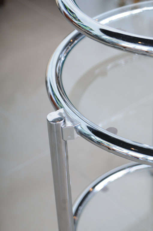 Single Chrome Rolling Swivel Side Table Attributed to Gilbert Rohde For Sale 2