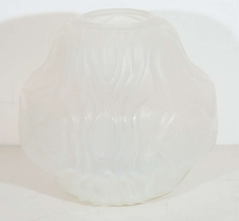 Art Glass Gorgeous French Art Deco Frosted Glass Vase by Hunnebelle For Sale