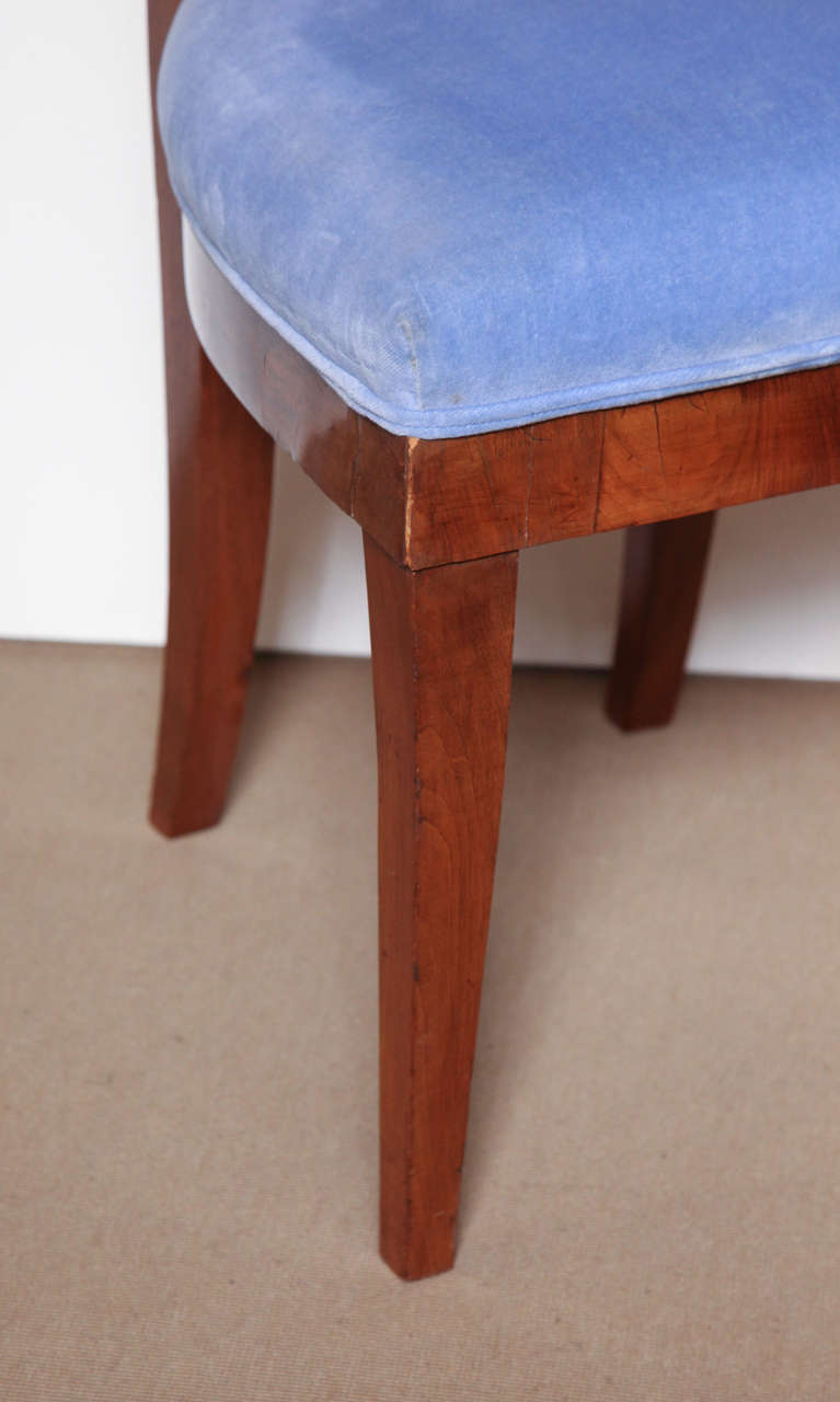 Early 19th Century Biedermeier, Walnut Side Chair In Good Condition For Sale In New York, NY