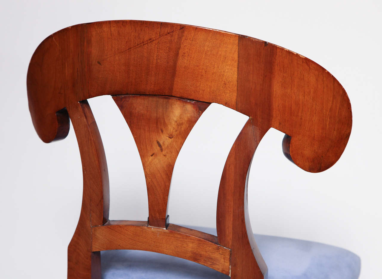 Early 19th Century Biedermeier, Walnut Side Chair For Sale 5