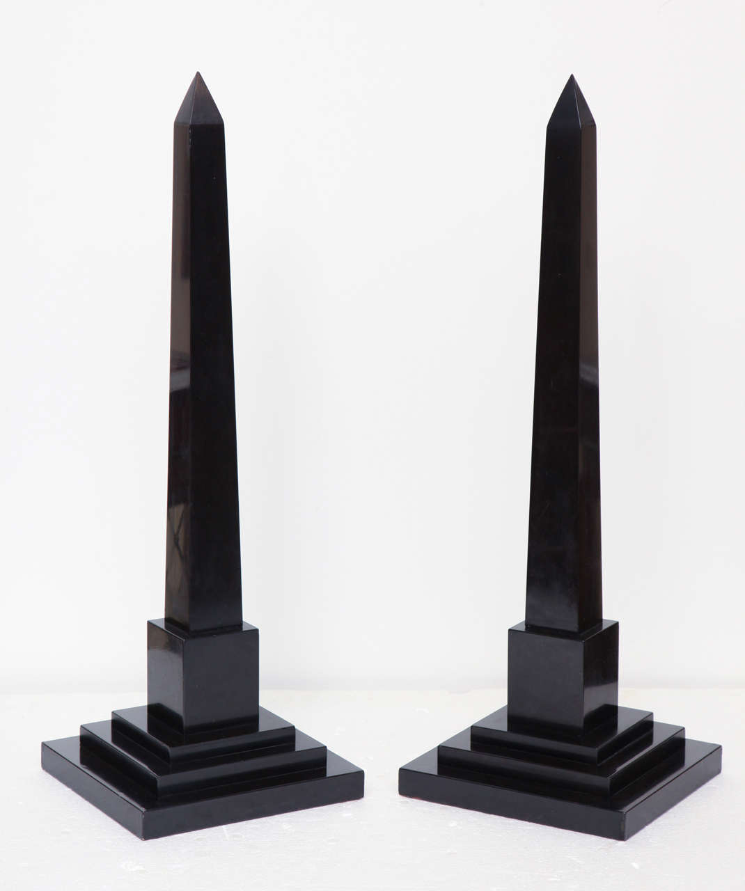 Mid-20th Century Pair of Belgian Black and Malachite Obelisks For Sale