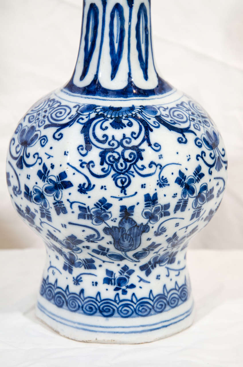 A Pair of Blue and White Delft Vases In Excellent Condition In Katonah, NY