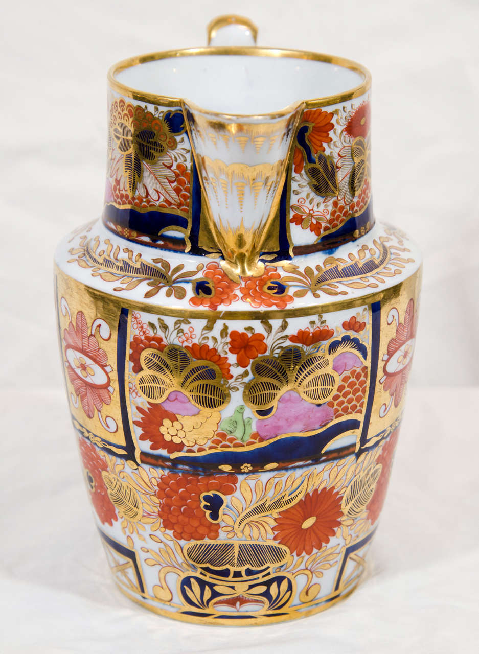 A Chamberlain's Worcester Jug with Imari Design In Excellent Condition In Katonah, NY