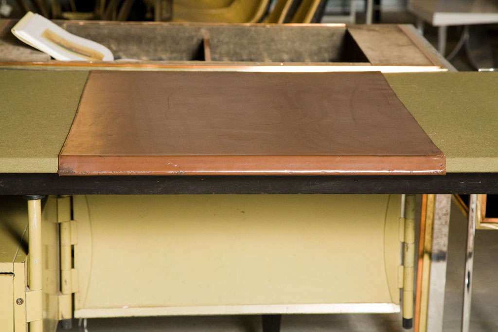 Unknown Olivetti Spazio Metal Desk