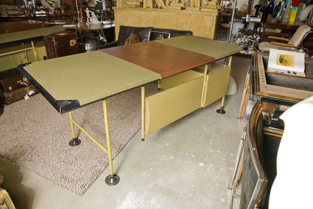 Olivetti Spazio Metal Desk 4