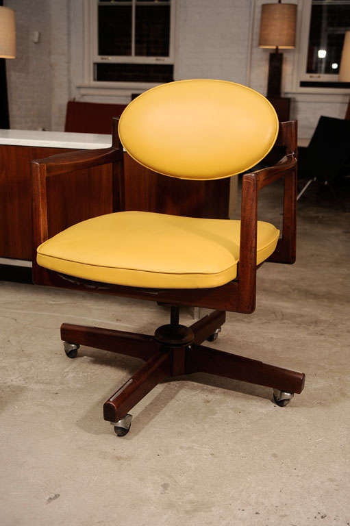 Early Jens Risom solid walnut executive desk chair 2
