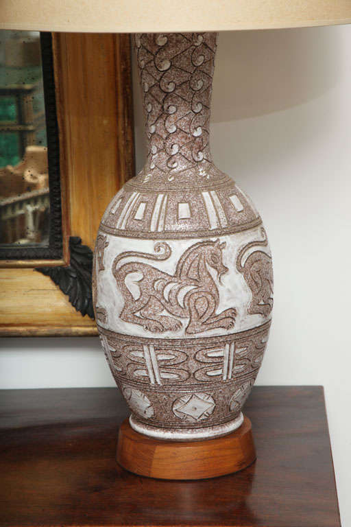 Mid-20th Century Pair of Italian Ceramic Lamps For Sale