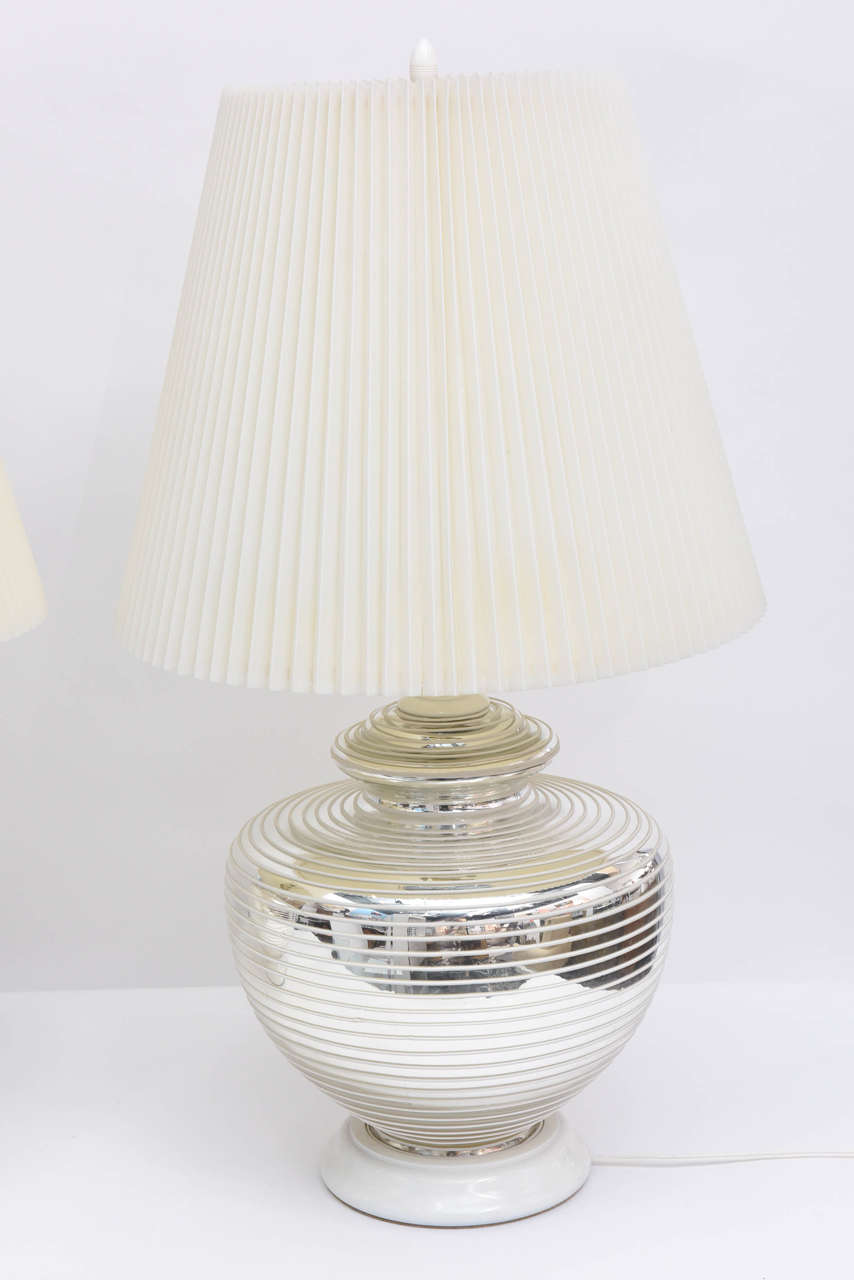 Pair of 1970s Mercury Glass Globe Table Lamps In Good Condition For Sale In Miami, FL