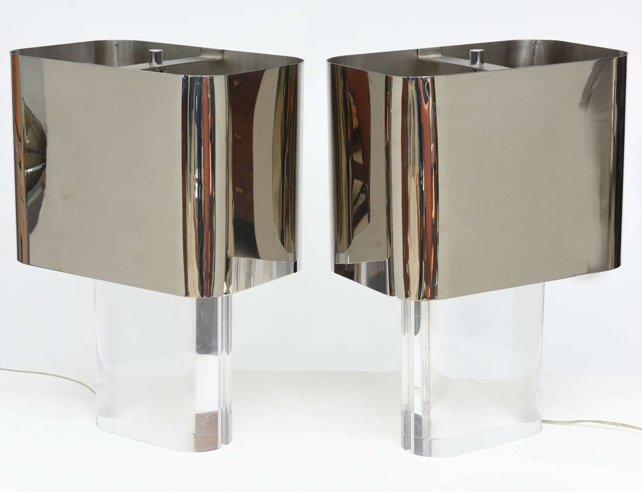 American Modern Pair of Lucite and Polished Chrome Lamps, Karl Springer In Excellent Condition In Hollywood, FL