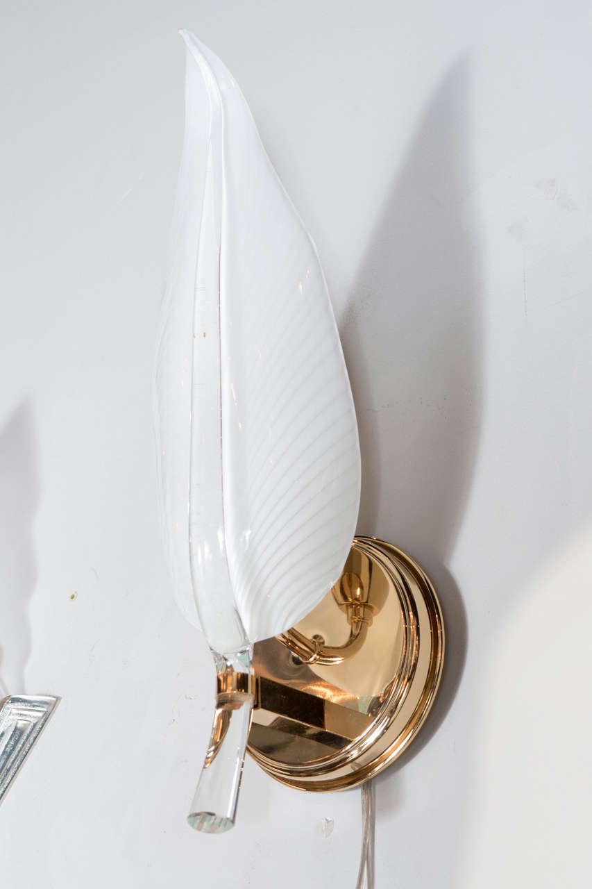 Pair of Mid-Century Modernist Murano Glass Leaf Sconces by Barovier e Toso In Excellent Condition In New York, NY