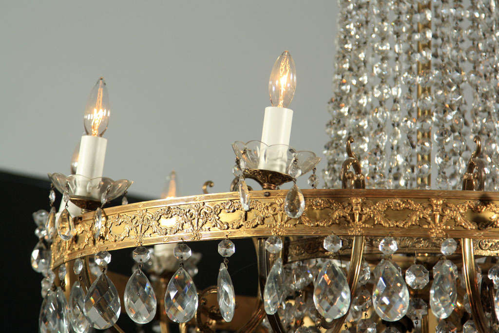 Pair of French Beaded Chandeliers In Excellent Condition For Sale In Stamford, CT