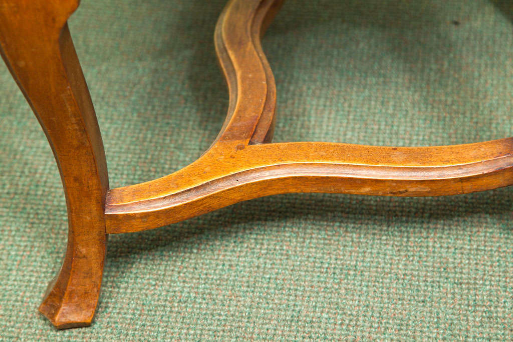 Elegante juego de cuatro sillas barrocas italianas siglo XIX en venta
