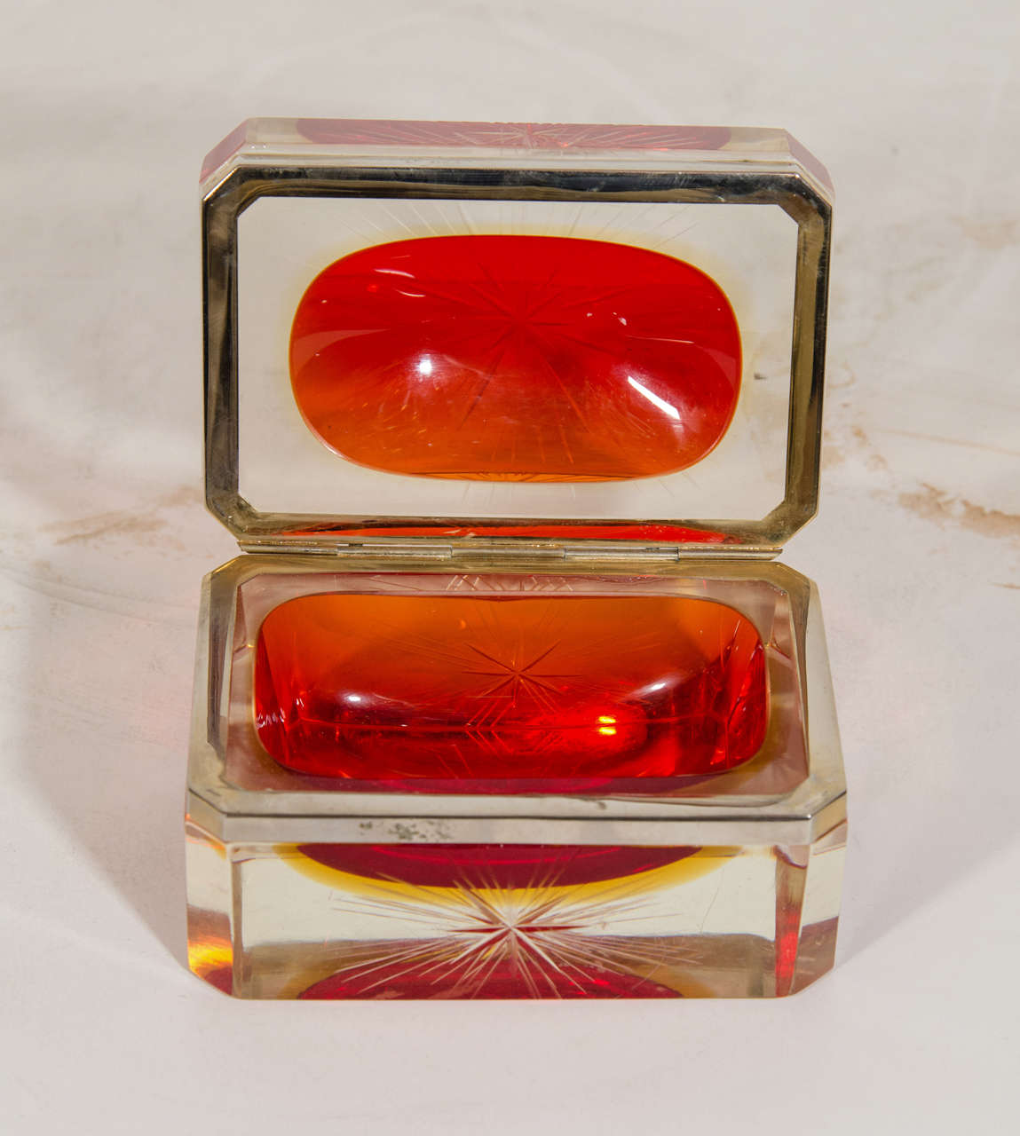 Vintage Clear and Red Italian Glass Box In Good Condition For Sale In New York, NY