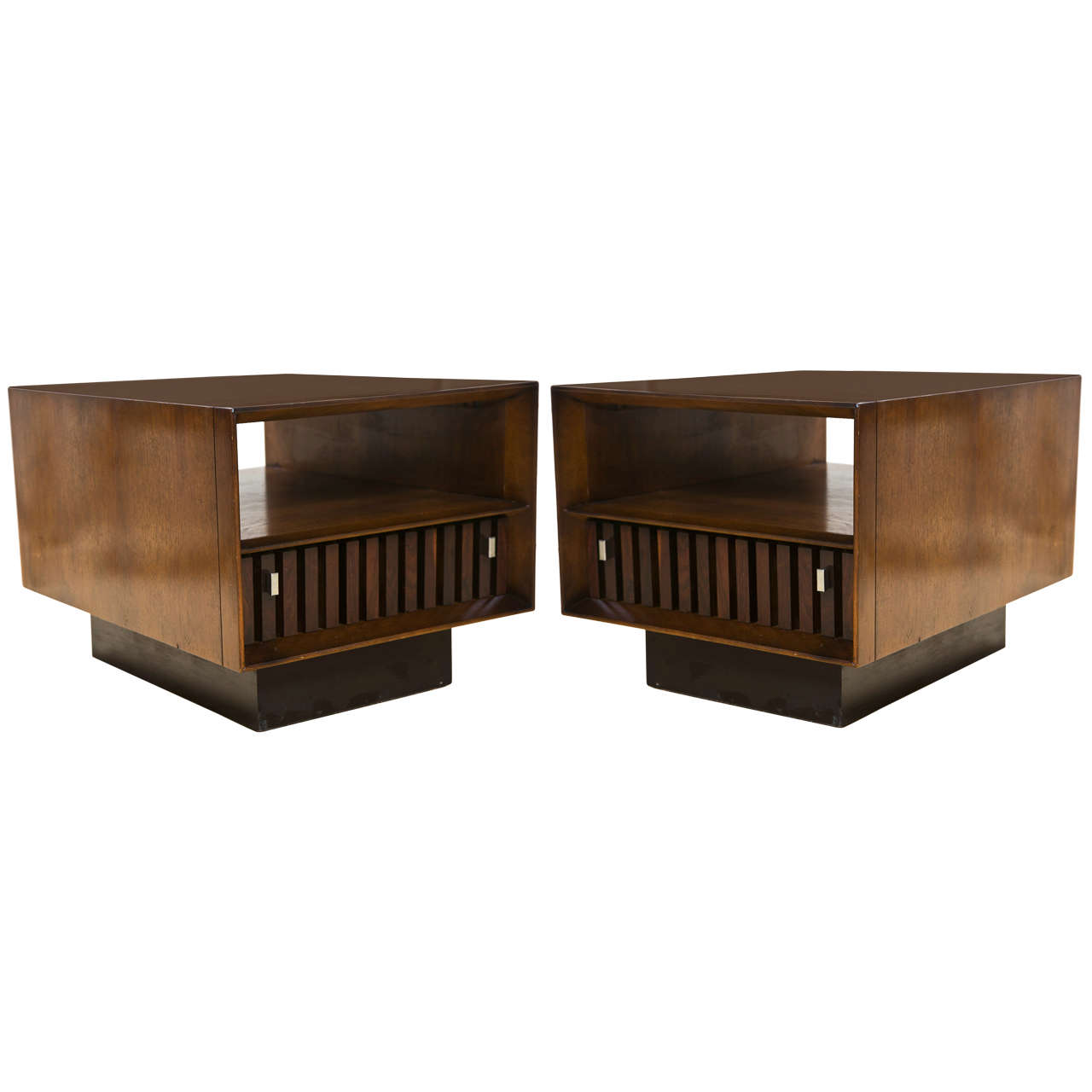 Pair of Mid Century Modern End Tables in Oak with Rosewood Inlay For Sale
