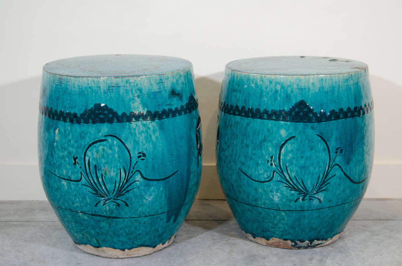 Pair of Antique Chinese Ceramic Garden Stools In Good Condition In New York, NY