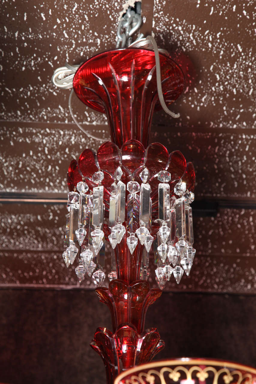 Antigua araña de once luces de cristal rosa y transparente de Baccarat siglo XIX en venta