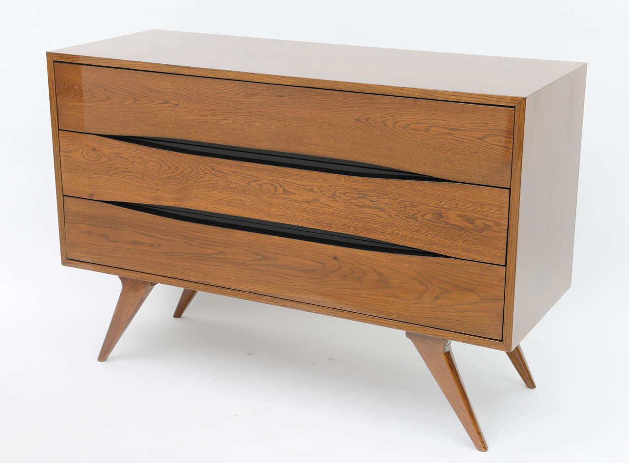 Mid-Century Modern Fine Pair of Italian Modern Three-Drawer Commodes, Campo and Graffi Attributed For Sale