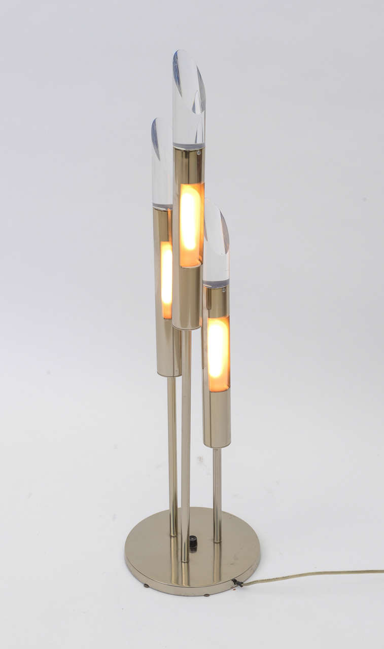 Pair of Italian Modern Polished Chrome and Lucite Table Lamps 4