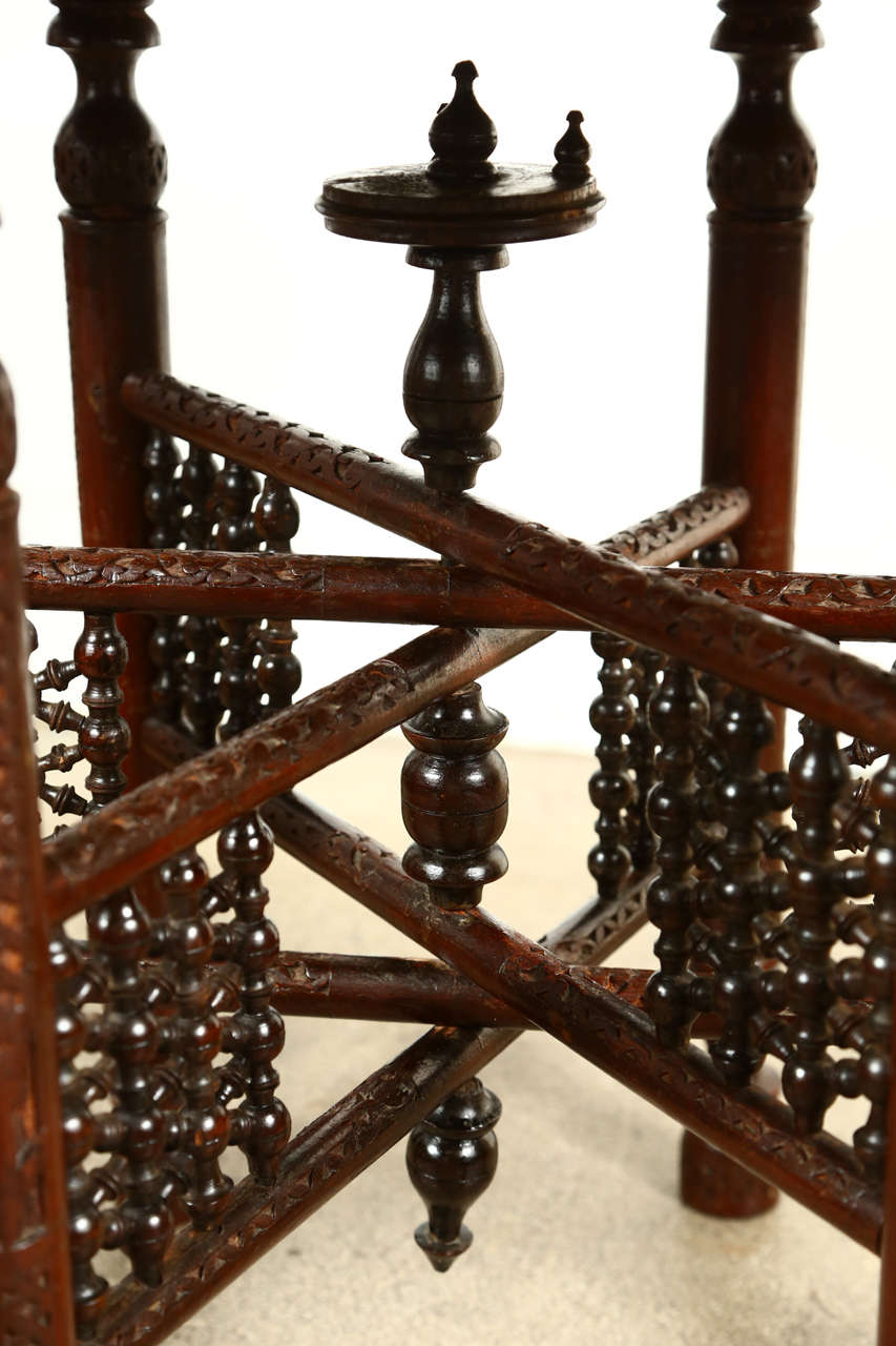 Table d'Appoint Arabe Antique en Laiton Excellent état à North Hollywood, CA