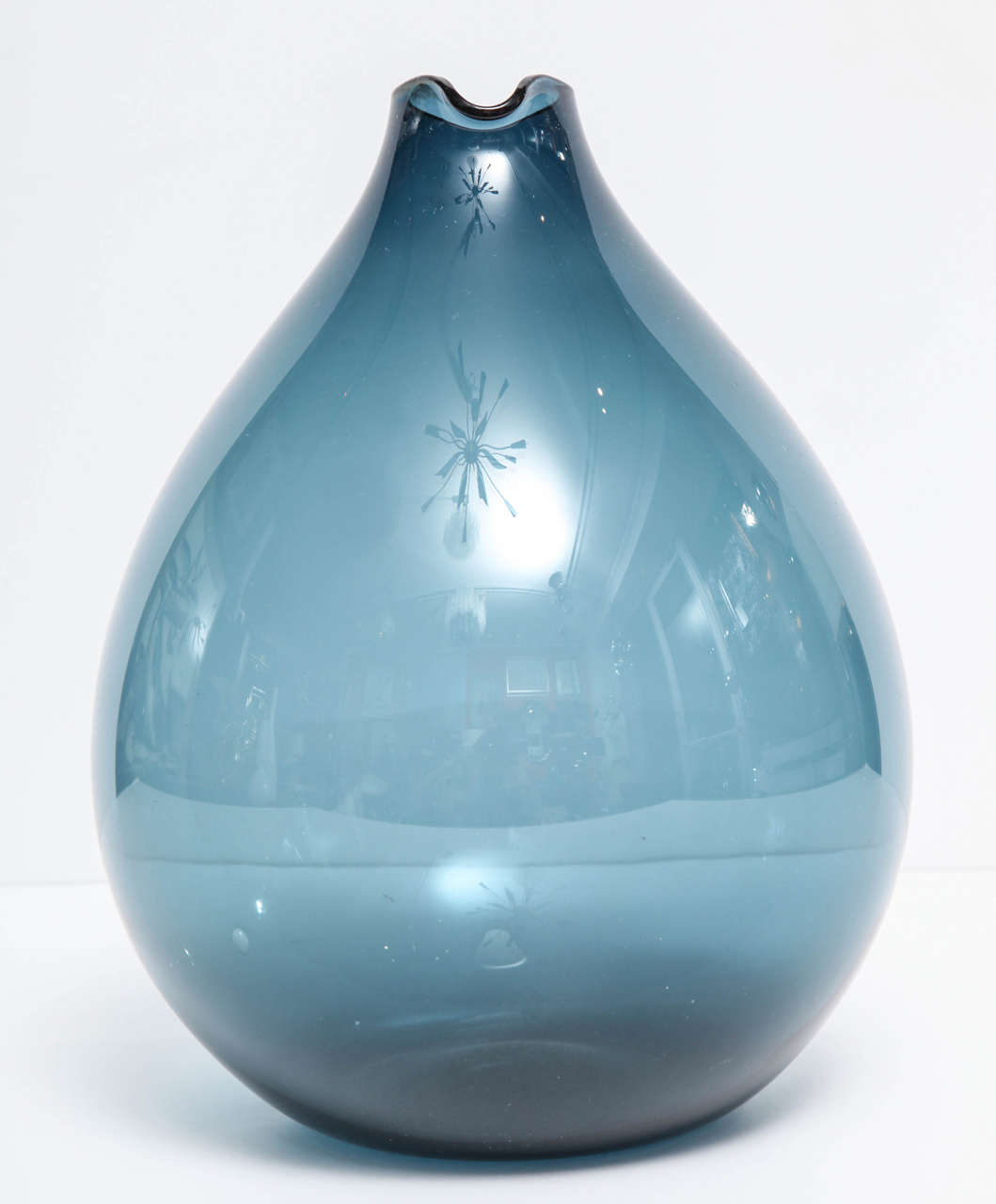 Mid-Century Modern Vase by Timo Sarpaneva, Scandinavian, Blue, Hand Blown Glass, circa 1960