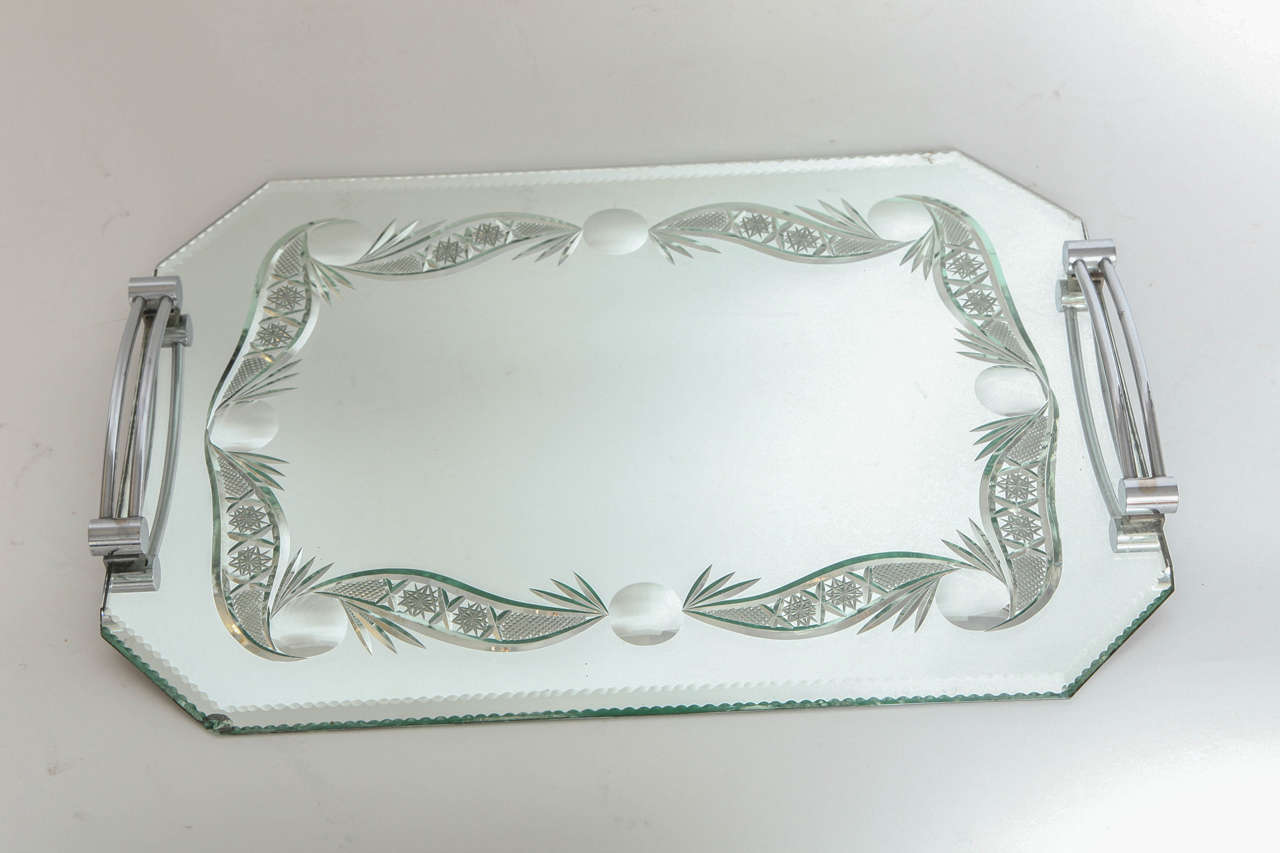 gold mirrored tray