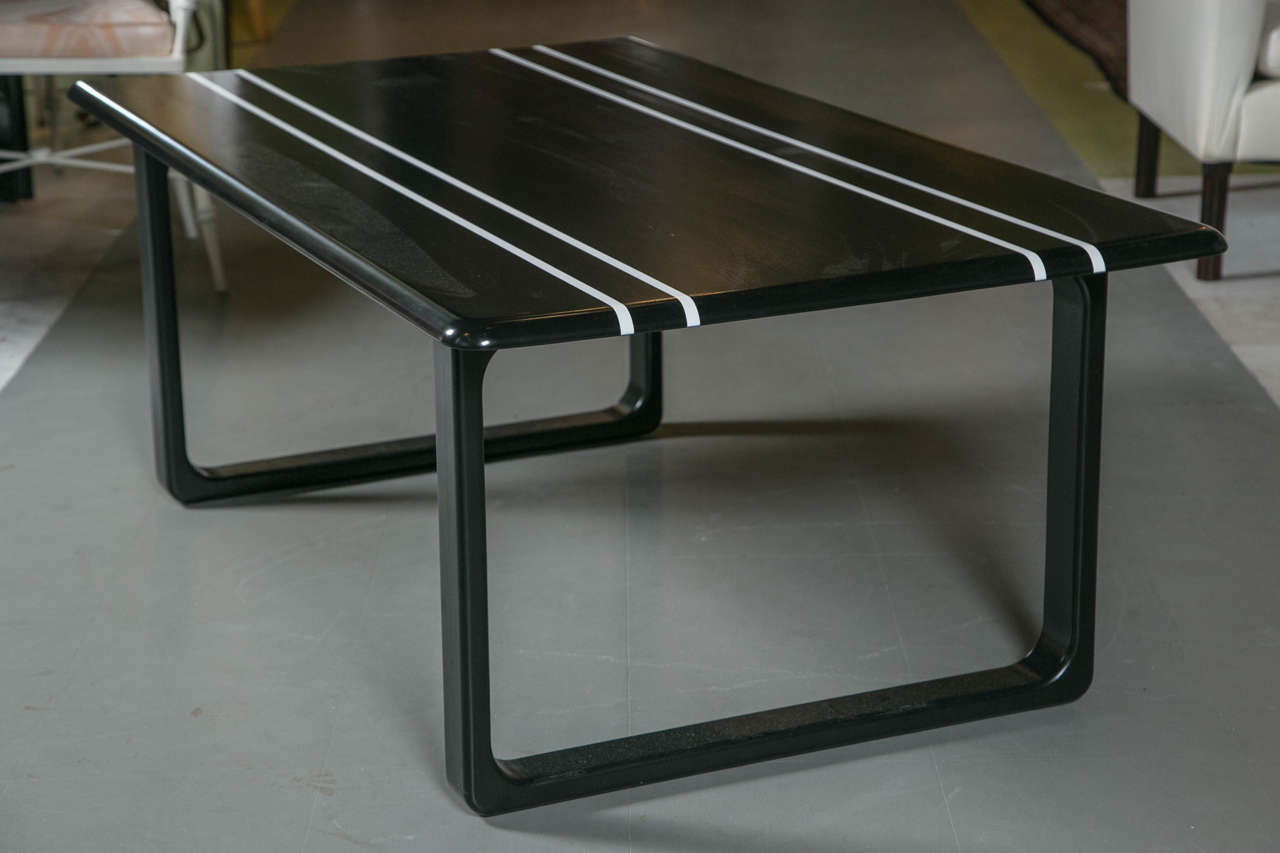 Mid-20th Century Black and White Lacquered Coffee Table For Sale